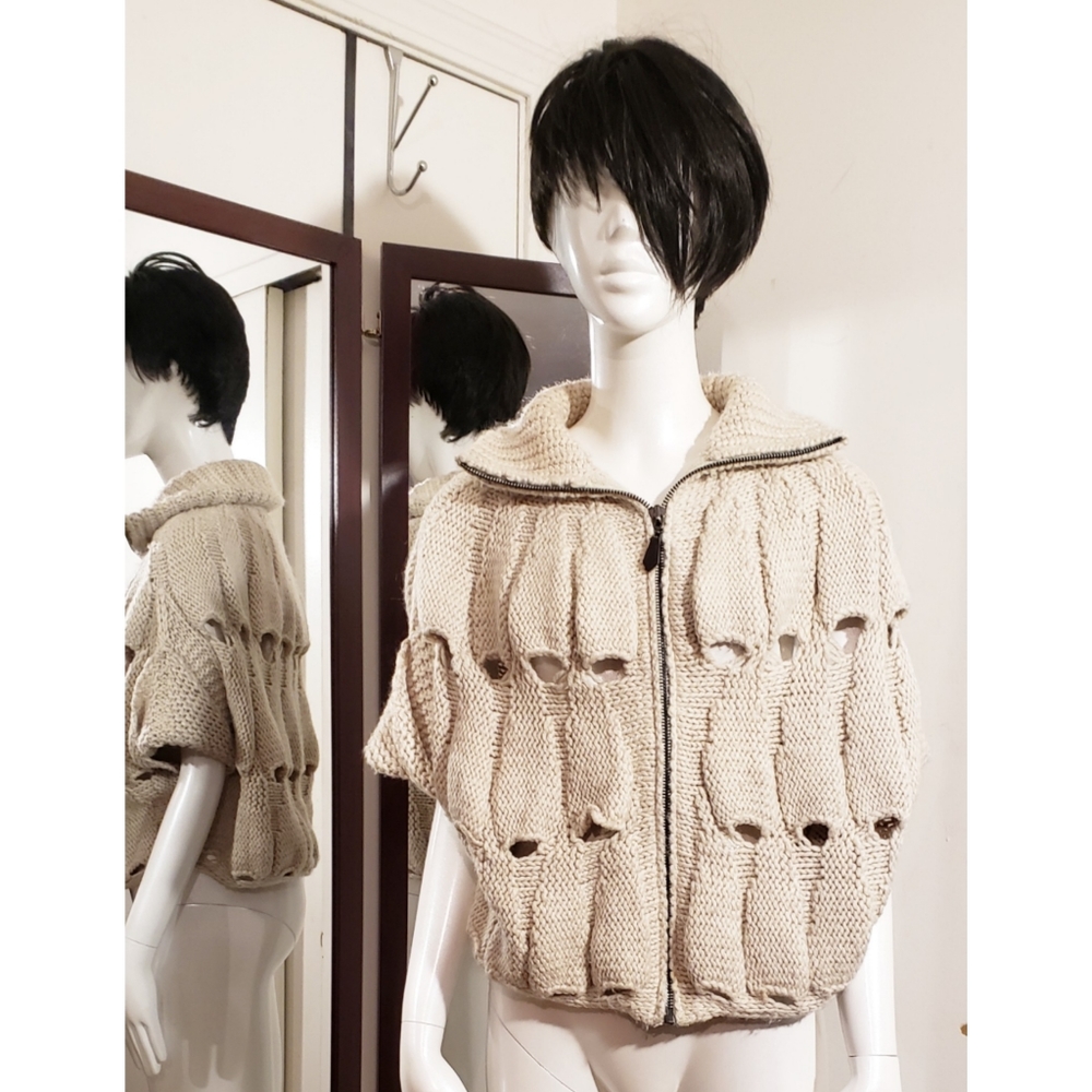 Devoted Luxury Apparel  Over size Zip up Sweater Size S